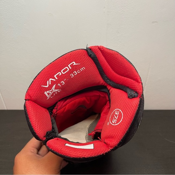 Bauer Vapor 1X Lite 13” Hockey Gloves Free Flex - Black - Picture 4 of 11